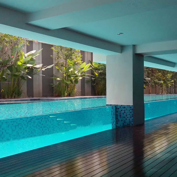 Acrylic hotel swimming pool - making the hotel's swimming pool more beautiful